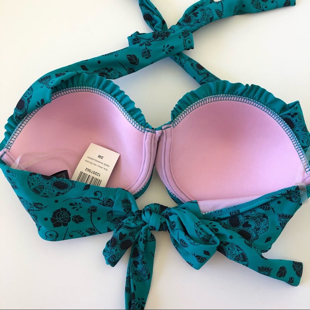 NWT Skull & Roses Bikini Top - Picture 3 of 7